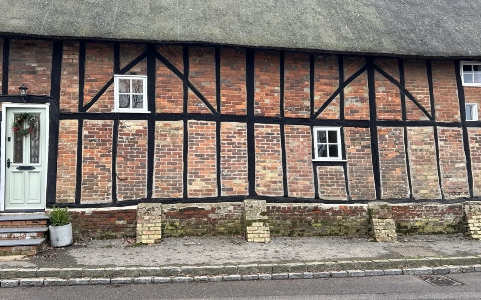 True Damp Specialists survey team in Bedford