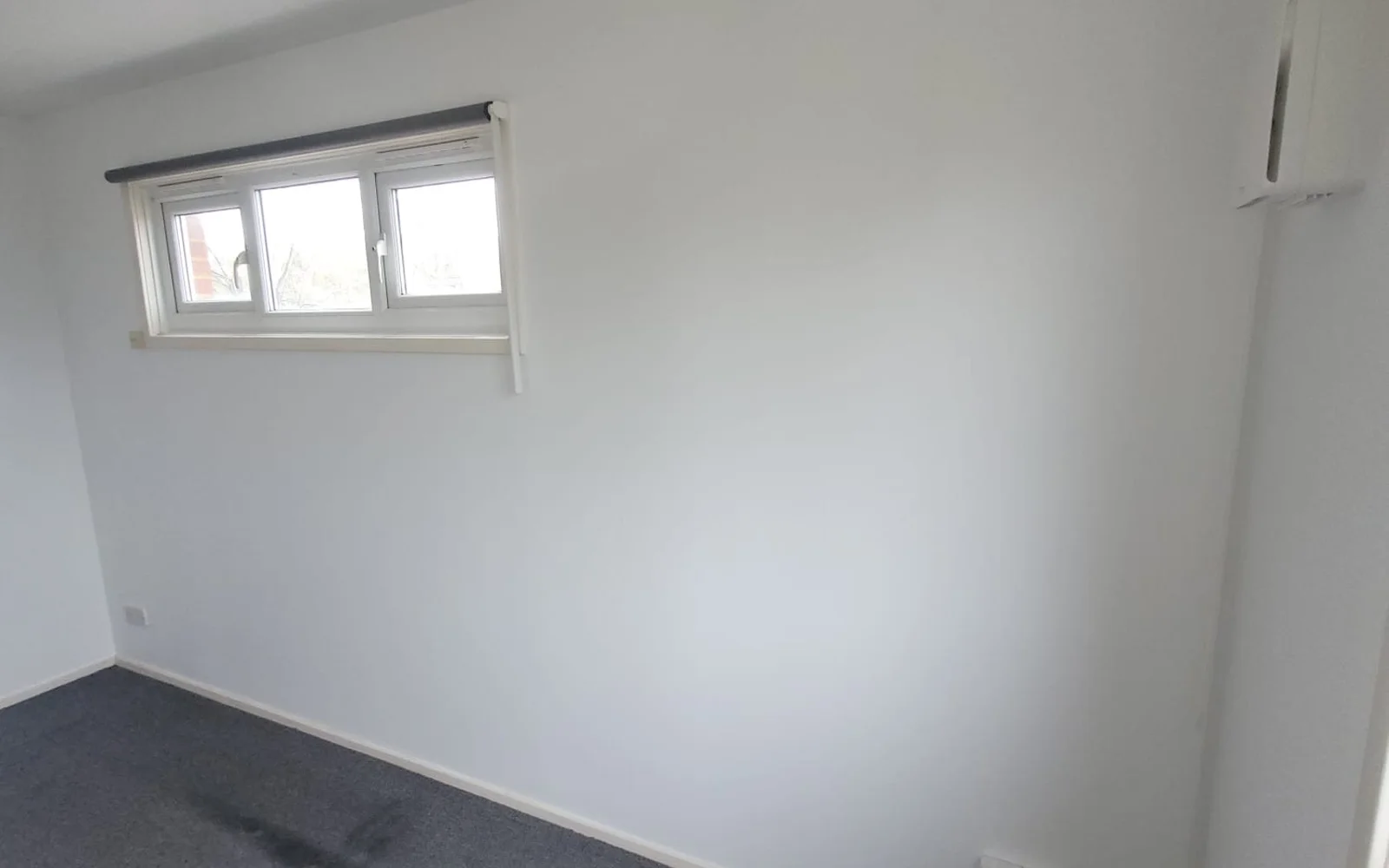 Listed barn conversion — no active dampness confirmed